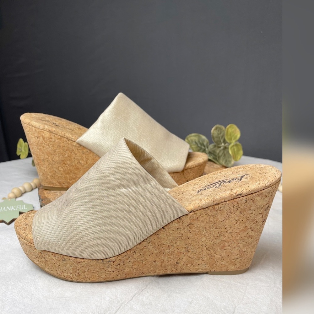 Lucky Brand-Gold Metallic Marilyn Wedge Sandal-Sz.10